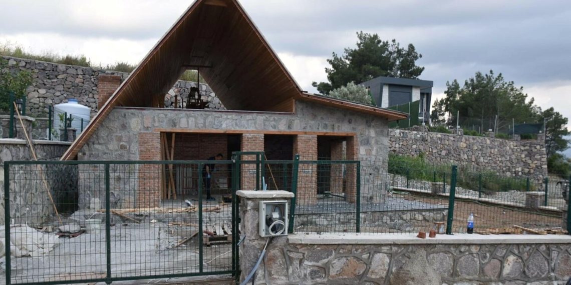 İzmir’de husumetlisini öldürdü, cesedini ateşe verdi