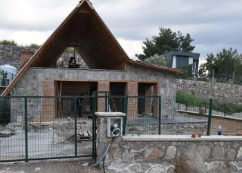 İzmir’de husumetlisini öldürdü, cesedini ateşe verdi
