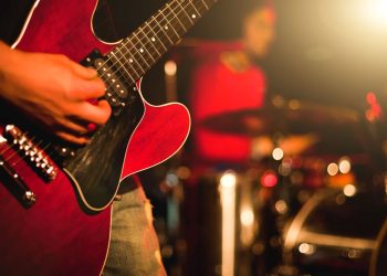 İzmir’de müzik yasağına düzenleme