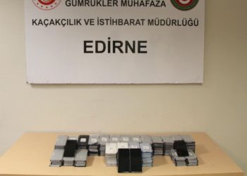 Kapıkule’de 2 milyon lira bedelinde kaçak telefon ele geçirildi