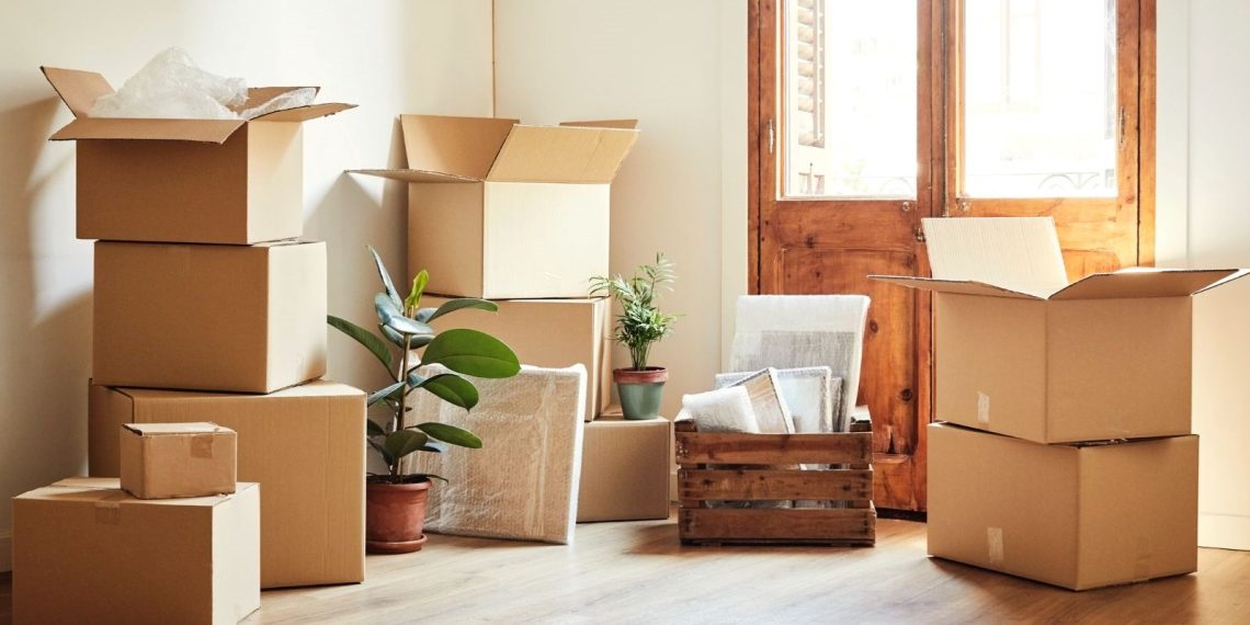 Kiraya verdiği meskende et ve balık pişirmeyi yasakladı