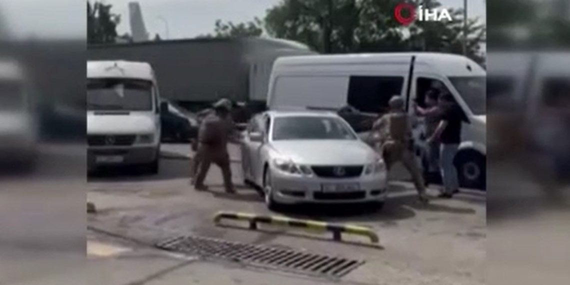 Kırgızistan’da darbe teşebbüsü tezi: Çok sayıda gözaltı var