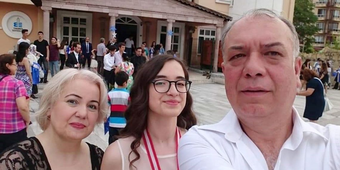 Kızının mezuniyeti sonrası kalp krizi geçiren baba kurtarılamadı