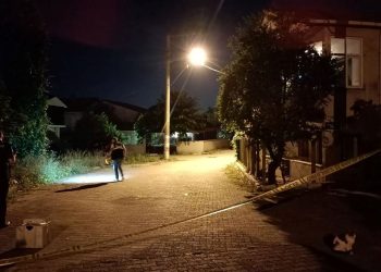 Kocaeli’de bir mesken kurşunlandı