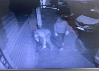 Kuyumcuda demir kesme makaslı hırsızlık teşebbüsü