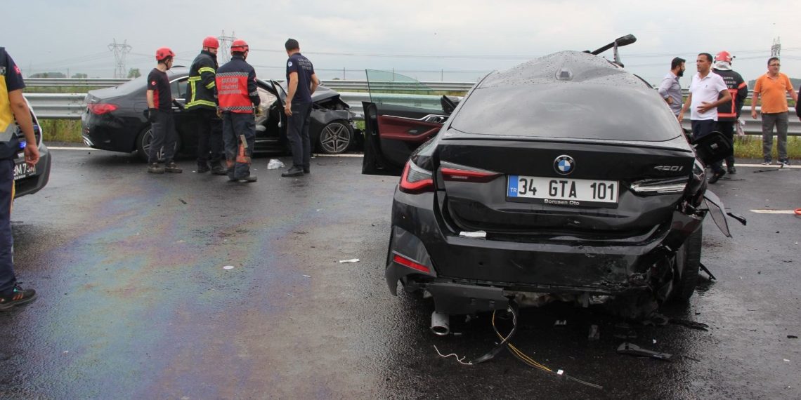 Kuzey Marmara Otoyolu’nda kaza: İkisi ağır 3 yaralı
