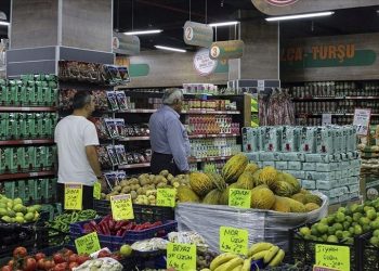 Marketler ne vakit açılıyor? Bayramda marketler çalışıyor mu, kapalı mı olacak? (2023 marketlerin mesai saatleri)