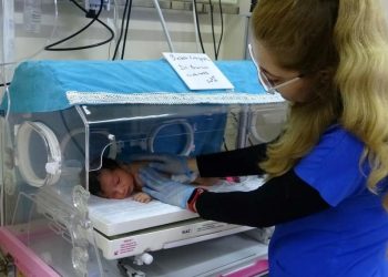 Mersin’de ağaç altına terk edilen bebek bulundu