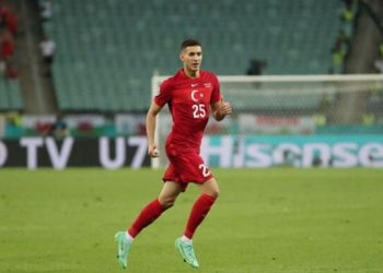 Mert Müldür kimdir? Fenerbahçe ile anılan Mert Müldür kaç yaşında, hangi mevkide oynuyor?