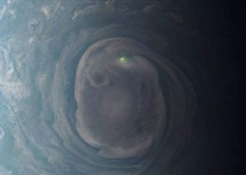 NASA’nın uzay aracı, Jüpiter’de “yeşil parlak bir kürenin” fotoğrafını çekti
