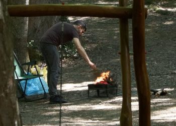 Ormana giriş yasaklandı, vatandaşlar mangal yaktı