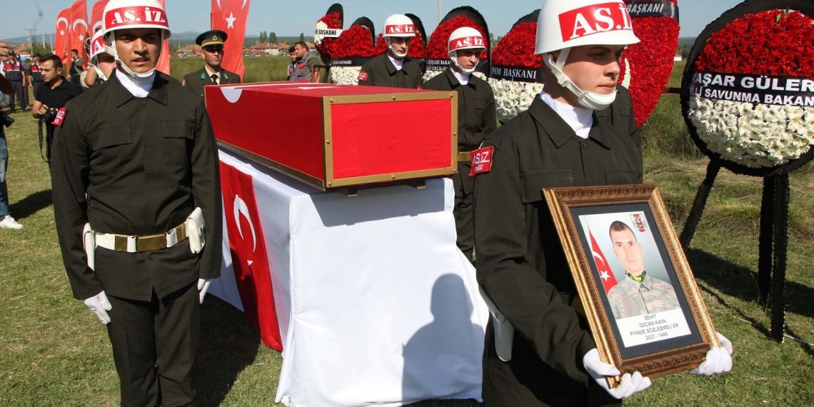 Pençe-Kilit şehidine veda