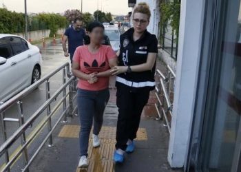 Piyasaya 4 milyon 500 bin TL geçersiz altın süren şebekeye operasyon