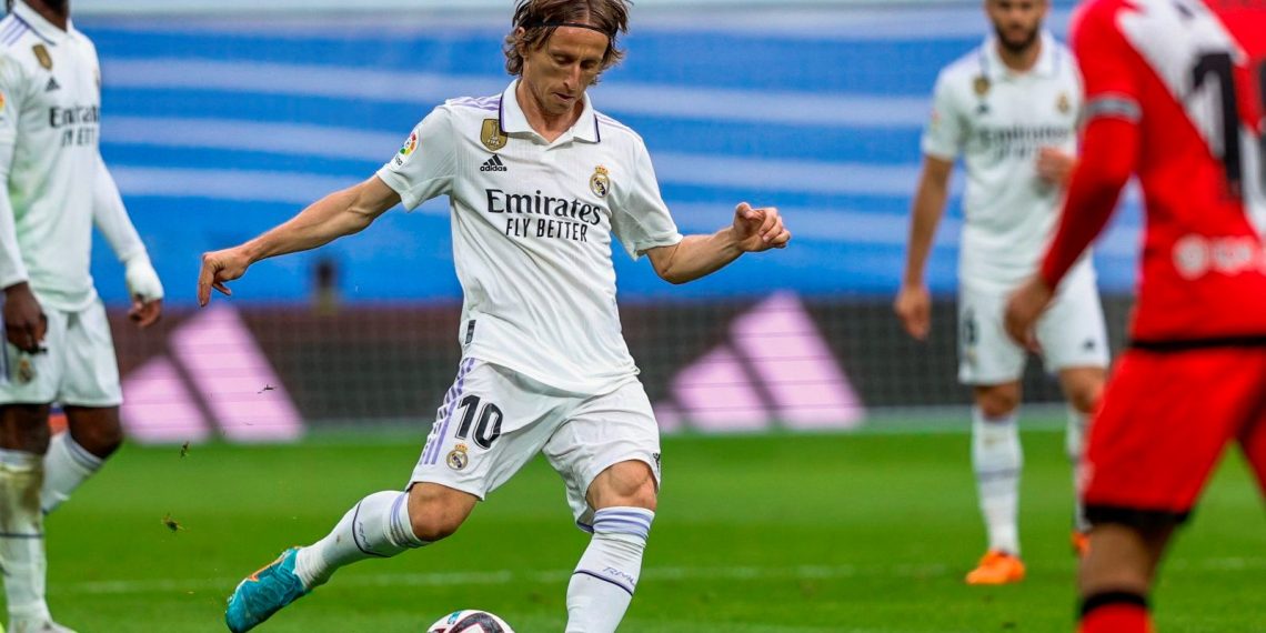 Real Madrid, Luka Modric’in mukavelesini bir yıl uzattı