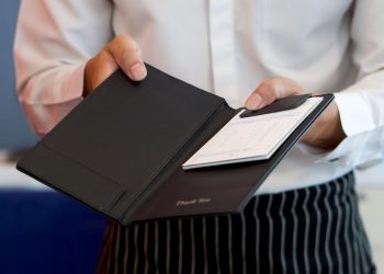 Restoranlarda servis fiyatı tartışması | Mecburî mu istekli mü?