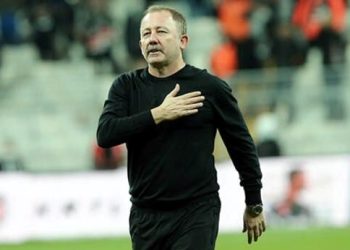 Sergen Yalçın ile Azerbaycan takımı Neftçi Bakü görüşmesi