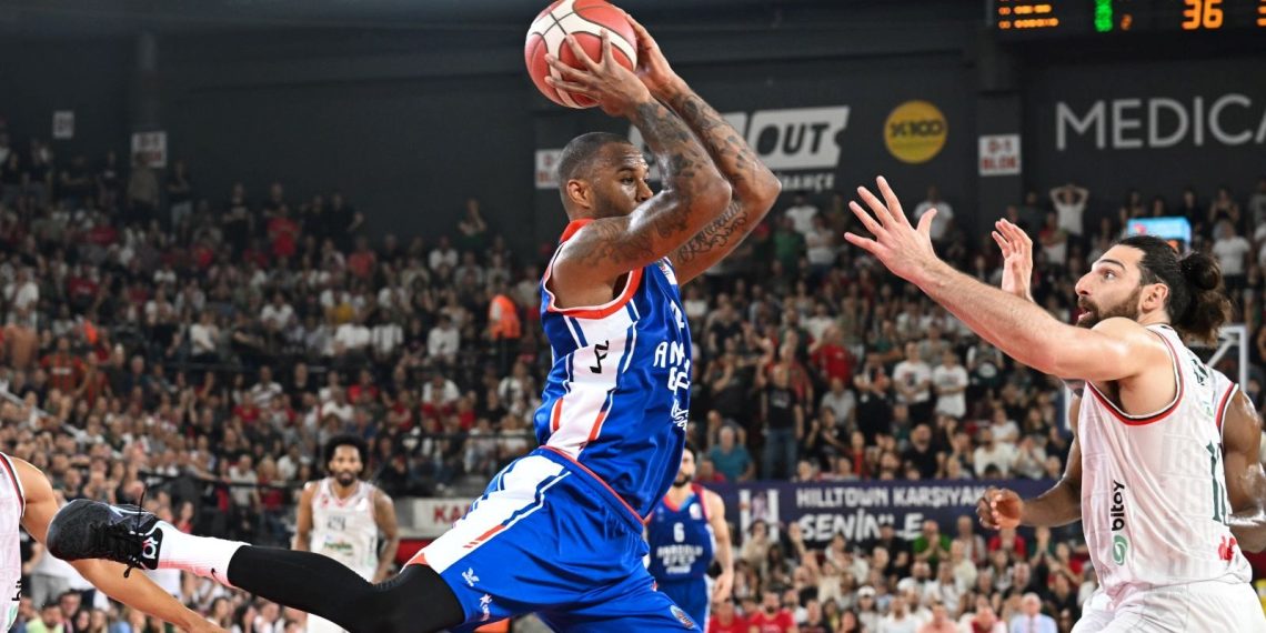 SON DAKİKA: Anadolu Efes, Türkiye Basketbol Muhteşem Ligi şampiyonu