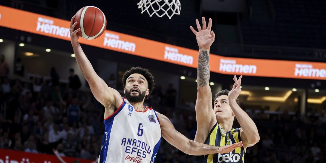 SON DAKİKA: Anadolu Efes, Türkiye Basketbol Muhteşem Ligi’nde finalde