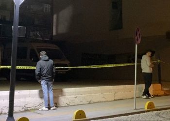 Tartıştığı oto yıkamacıyı göğsünden bıçaklayarak öldürdü