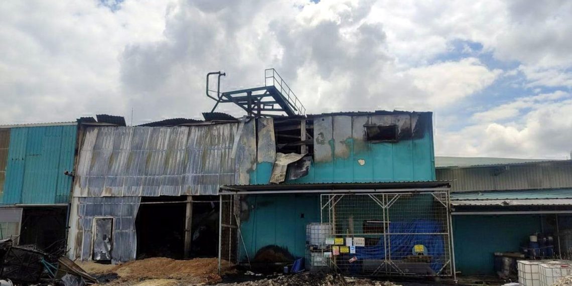 Tekirdağ’da fabrika deposunda yangın