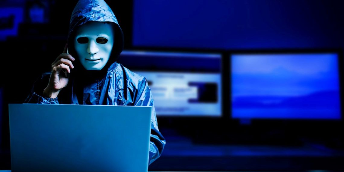 Telefon dolandırıcılığını banka görevlisinin dikkati önledi