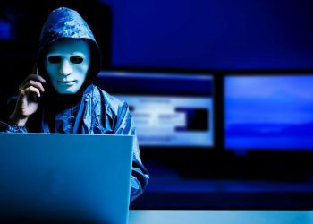 Telefon dolandırıcılığını banka görevlisinin dikkati önledi