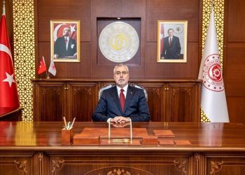 Vedat Işıkhan kimdir? Çalışma ve Toplumsal Güvenlik Bakanı Vedat Işıkhan hangi misyonlarda bulundu?