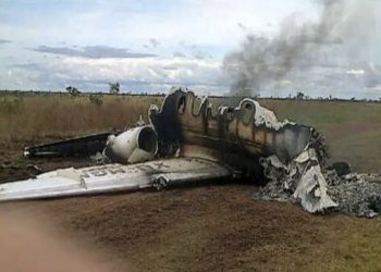 Venezuela hava alanına giren uçağı düşürdü