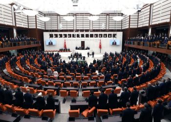 Yeni yasama periyodunda gözler Meclis’te | Maaş artışlarına yönelik teklif geliyor