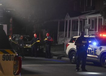 ABD’de aktiflikte silahlı hücum: 2 meyyit, 30 yaralı