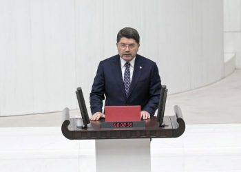 Adalet Bakanı Tunç’tan, Covid-19 iznindeki mahkumlarla ilgili düzenlemeye ait paylaşım