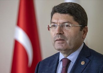 Adalet Bakanı’ndan Covid-19 iznindeki mahkumlara yönelik düzenlemeye ait paylaşım