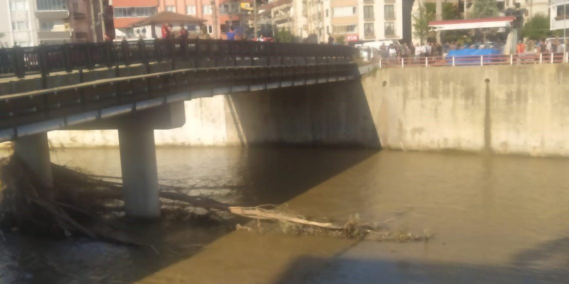 Akıntıya kapılarak kaybolan kişinin cesedi 10 kilometre uzaklıkta bulundu