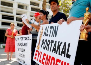 Altın Portakal Sinema Şenliği çalışanları aksiyon yaptı