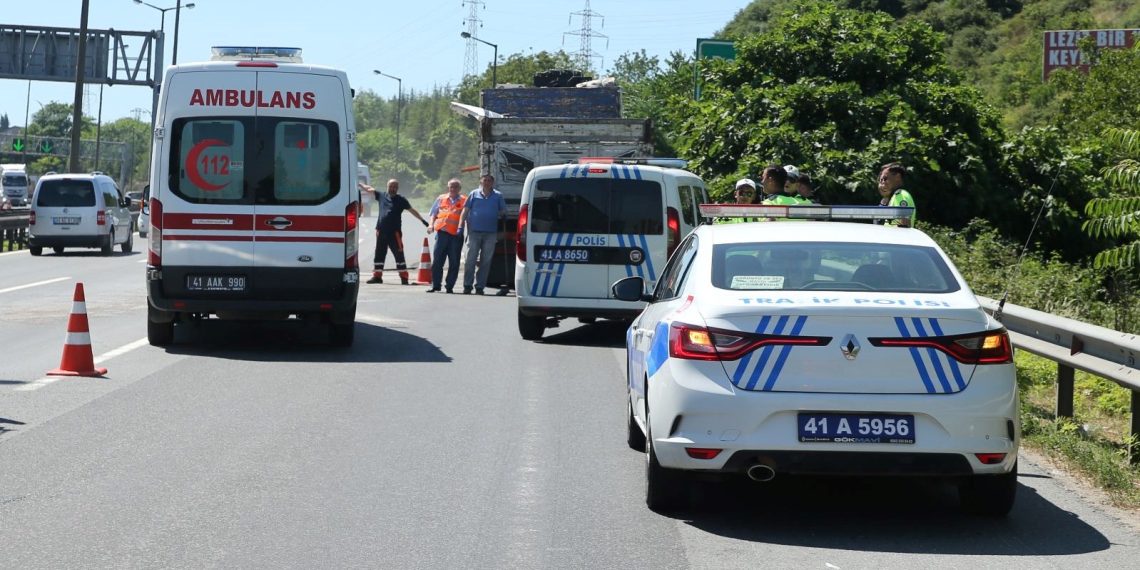 Anadolu Otoyolu’nda kaza (İstanbul istikametinde trafik yoğunluğu oluştu)