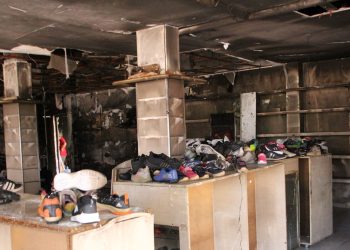 Antalya’da ayakkabı mağazasında yangın