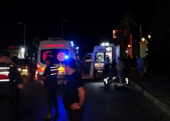 Antalya’da feci kaza | Cins midibüsü turistlerin ortasına daldı: 2 meyyit