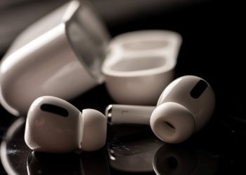Apple’dan AirPods Pro’ya yenilikler: İşitme aygıtı olarak konumlandırılıyor