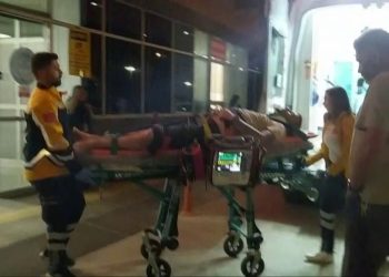 Aranan şahıs polisi görünce 4. kattan atladı