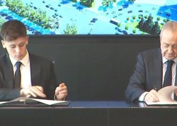 Arda Güler Real Madrid’e imzayı attı