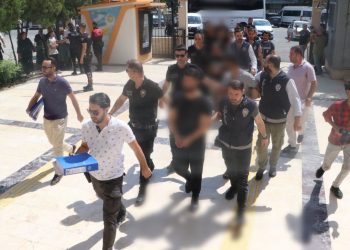 Bağlantı vaadiyle dolandırıcılık şebekesine operasyon