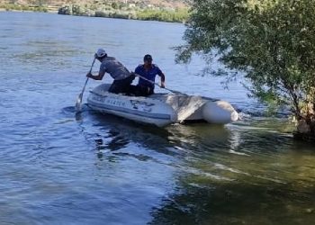 Baraj kapakları açıldı, piknikçiler mahsur kaldı