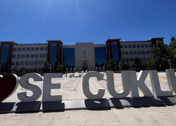 Belediye liderinden hırsıza davet: Bizim L’yi kim aldıysa getirsin arkadaşlar