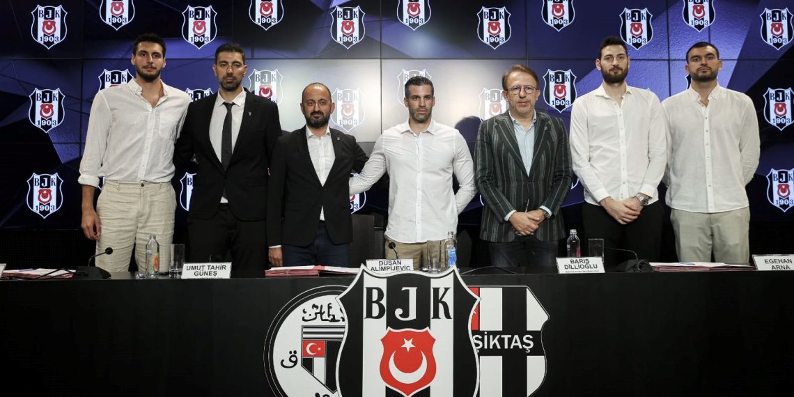 Beşiktaş Erkek Basketbol Ekibi, transferlerine imza merasimi düzenledi