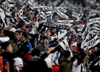 Beşiktaş taraftarından büyük ilgi: Kombineler tükendi