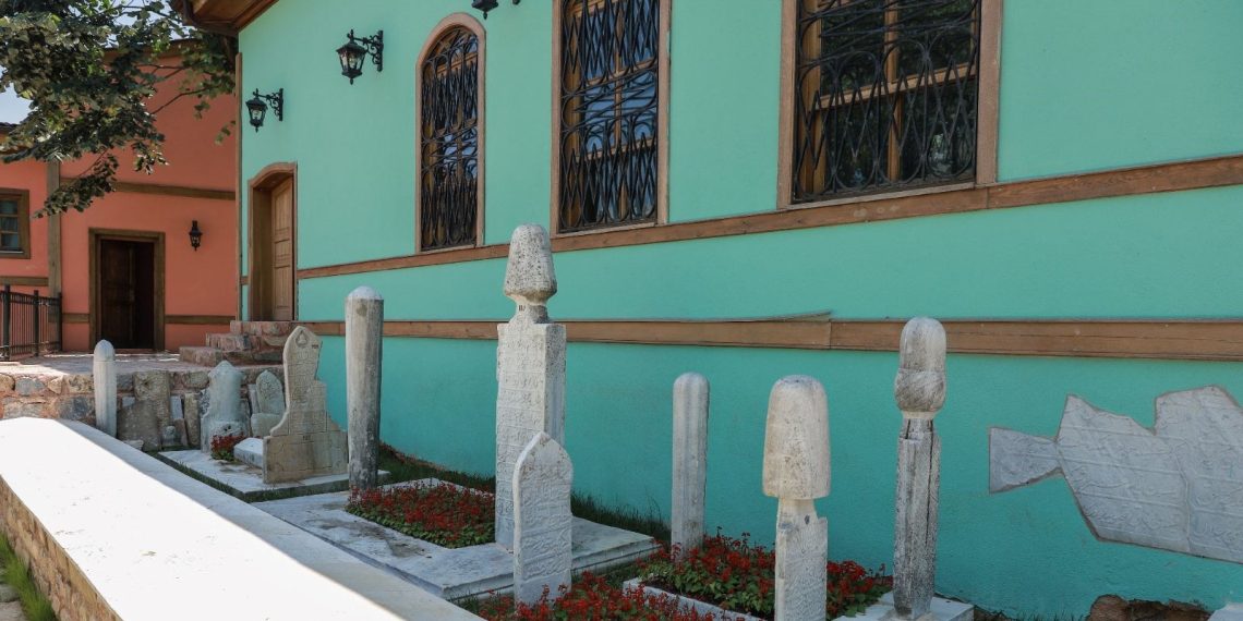 Bursa’da 4 asırlık mevlevihanenin onarımı tamamlandı