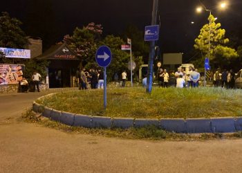 Büyükçekmece’de silahlı hücum: 1 meyyit, 1 ağır yaralı