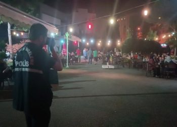 Çay bahçesinde oynayan çocuğa yorgun mermi isabet etti