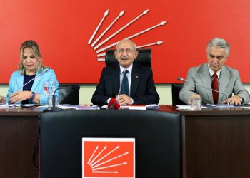 CHP Parti Meclisi’nde kritik toplantı: Vazifeden alınan liderlerin itirazları reddedildi