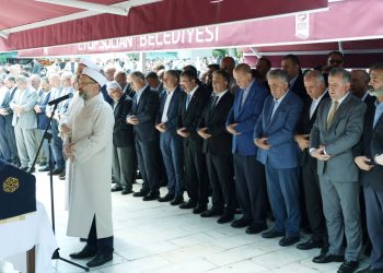 Cumhurbaşkanı Erdoğan, AK Parti Genel Lider Yardımcısı Yazıcı’nın annesinin cenazesine katıldı